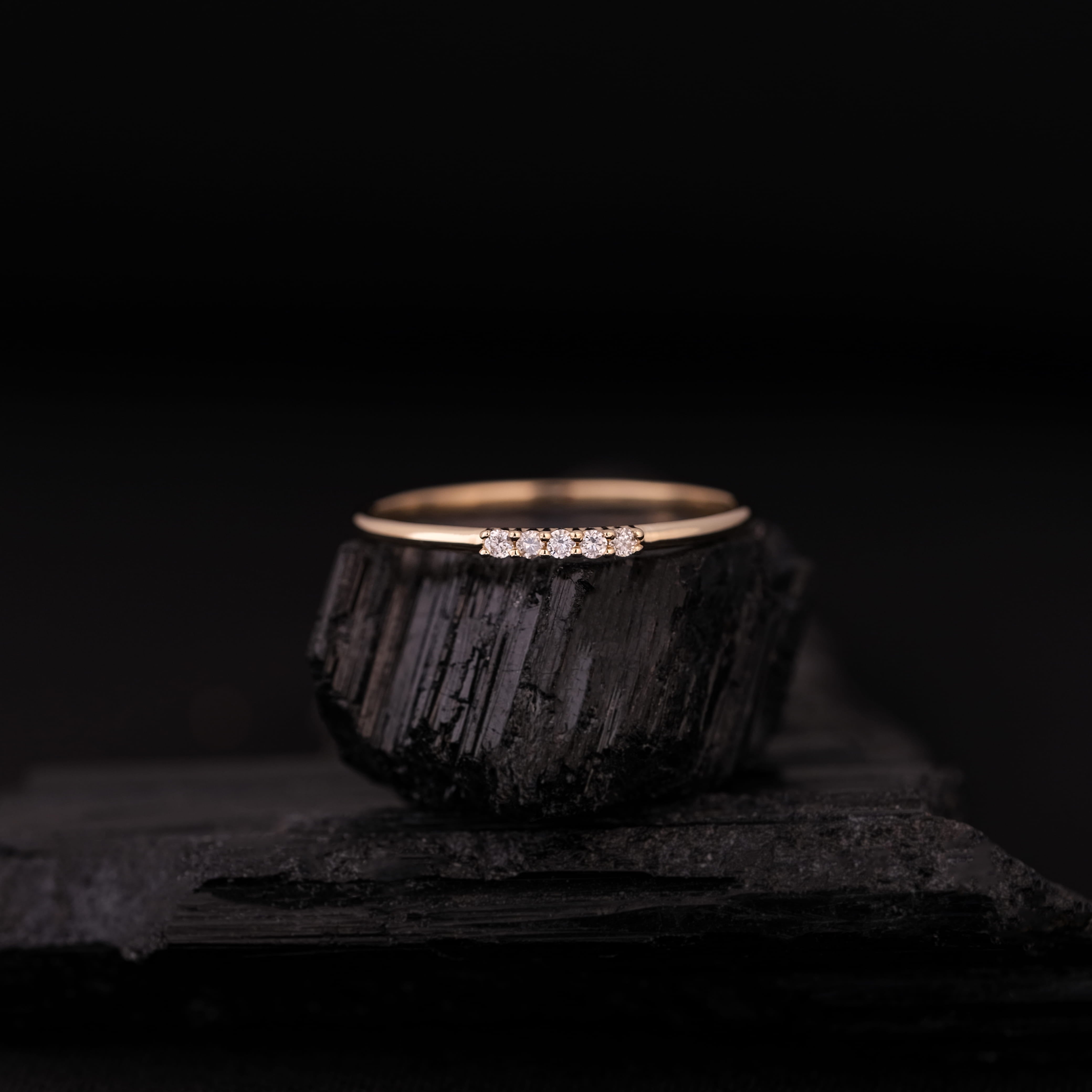 Minimal Beştaş Pırlanta Yüzük – 14 Ayar Altın