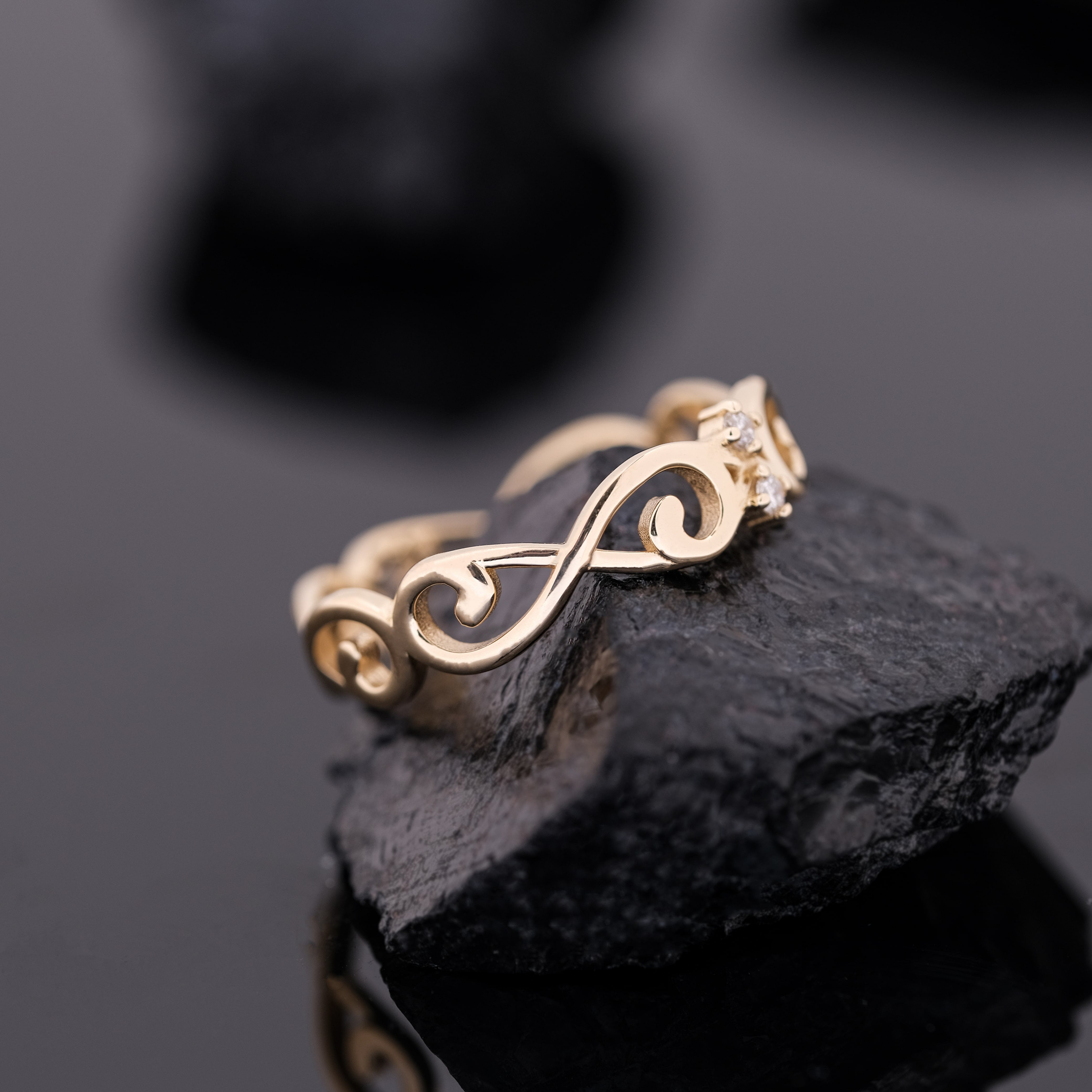 Lia - 14 Ayar Pırlantalı Altın Yüzük