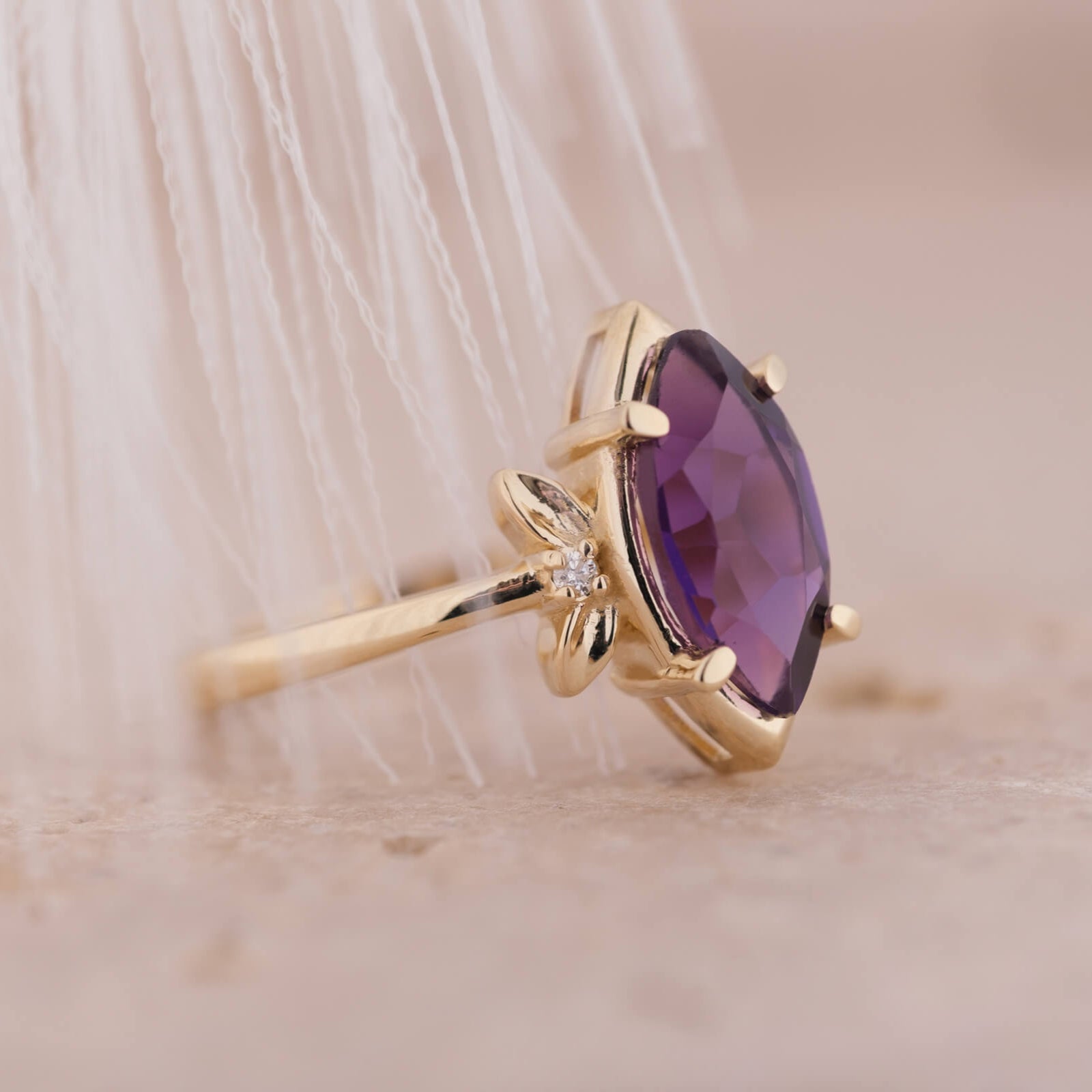 Serenya | Markiz Kesim Ametist ve Pırlantalı Yüzük