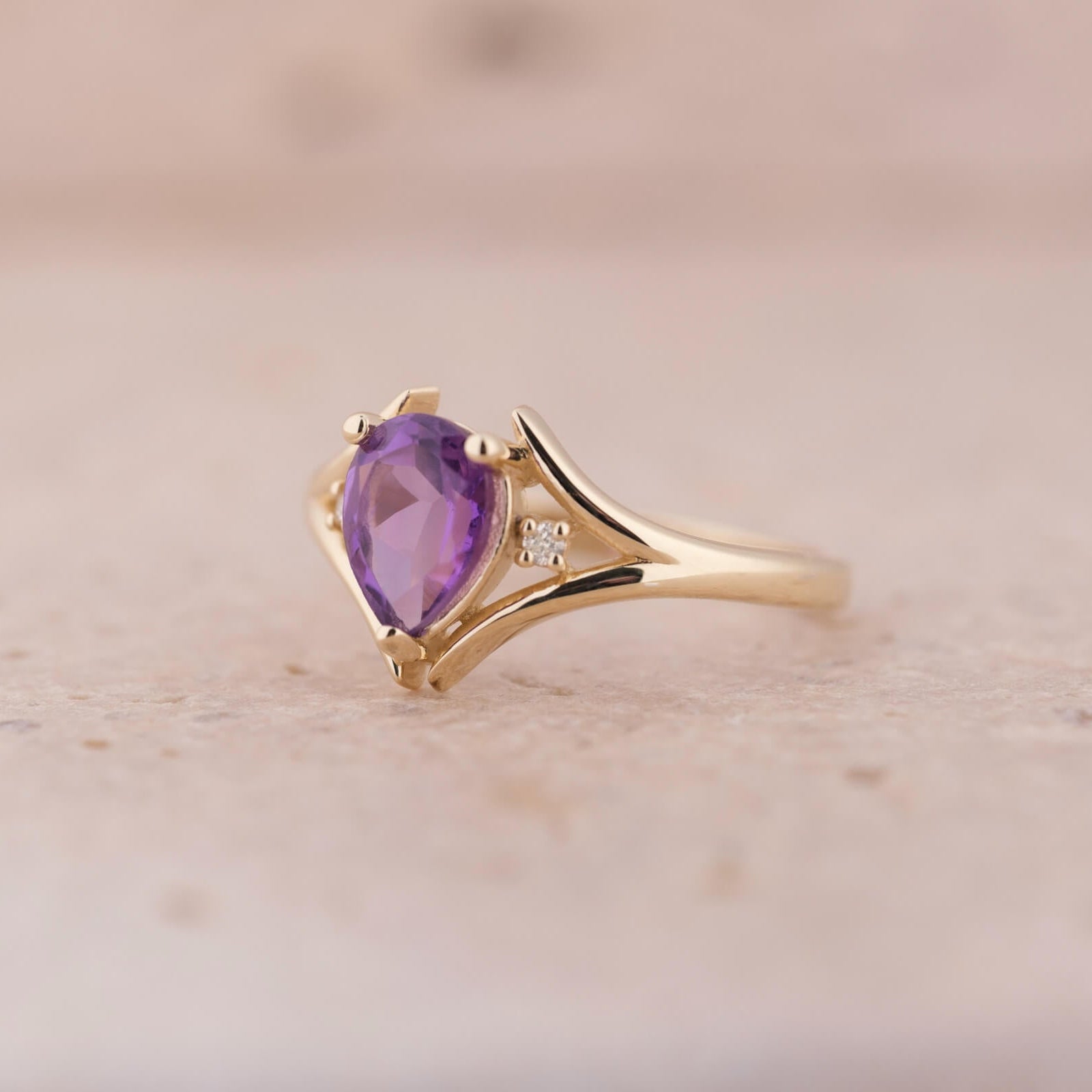 Lirien | Damla Kesim Ametist ve Pırlantalı Yüzük