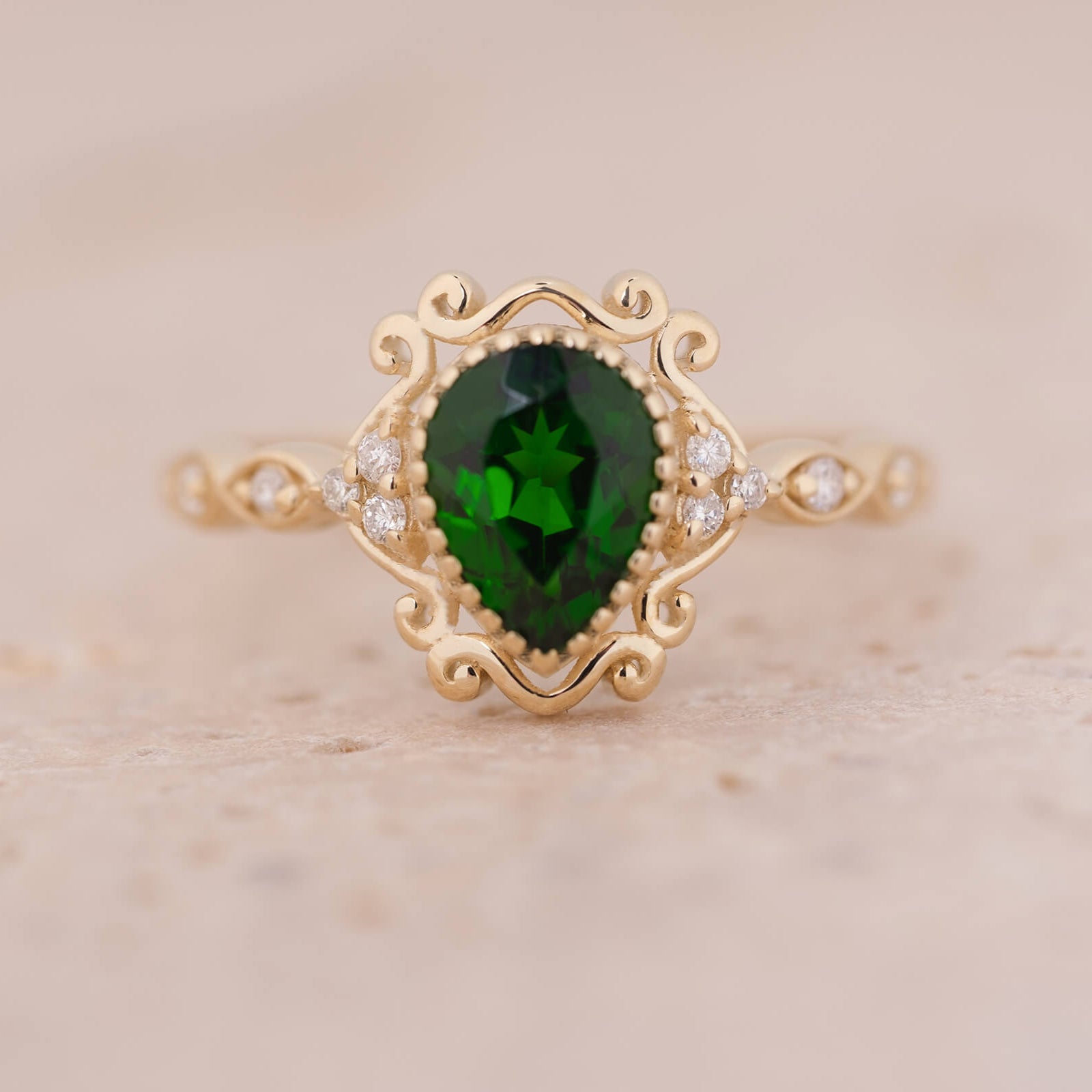 Arwen Vintage | Krom Diopsit ve Pırlantalı Yüzük