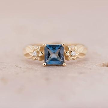 Elyra | Kare Kesim London Blue Topaz ve Pırlantalı Yüzük
