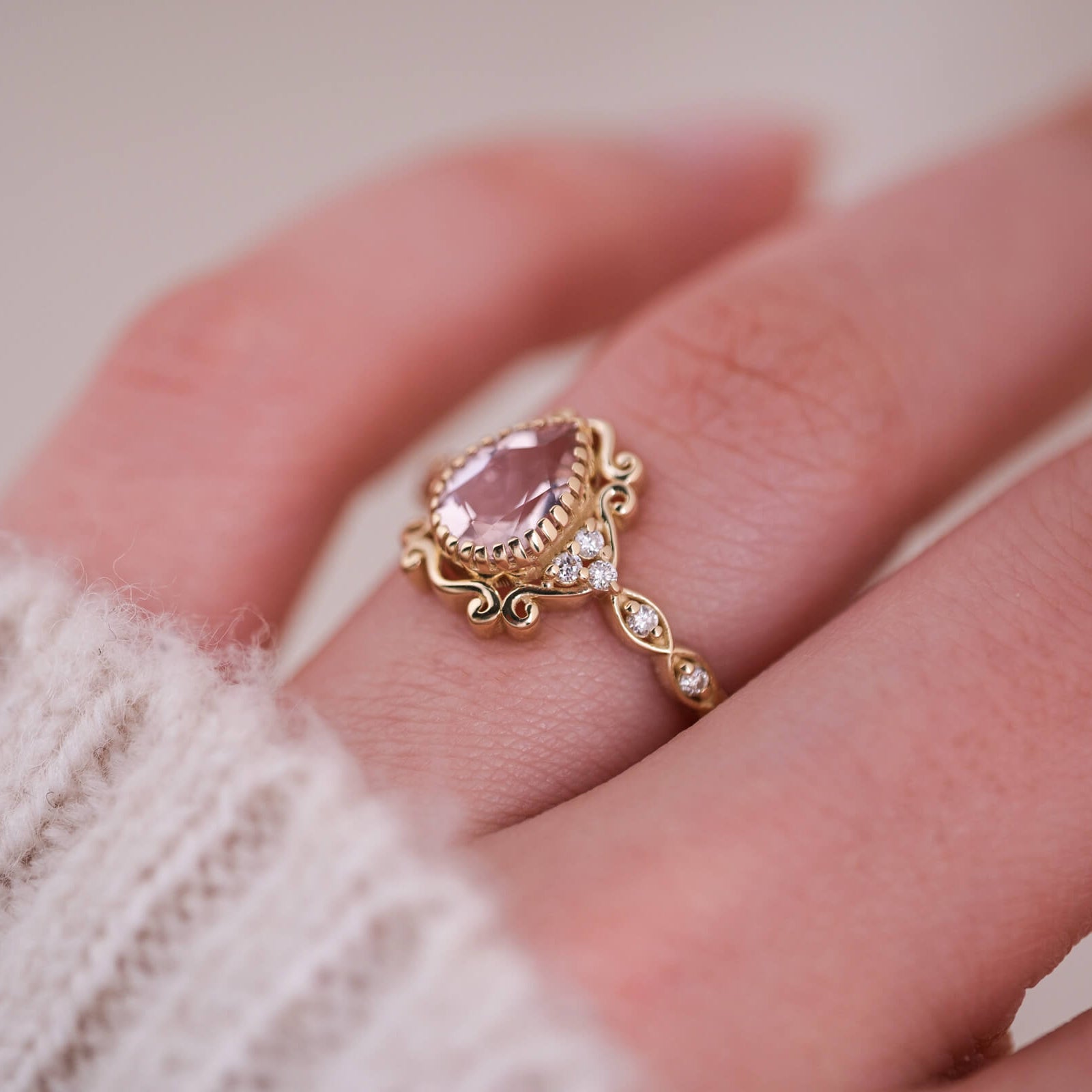 Arwen Vintage | Morganit ve Pırlanta Taşlı Yüzük