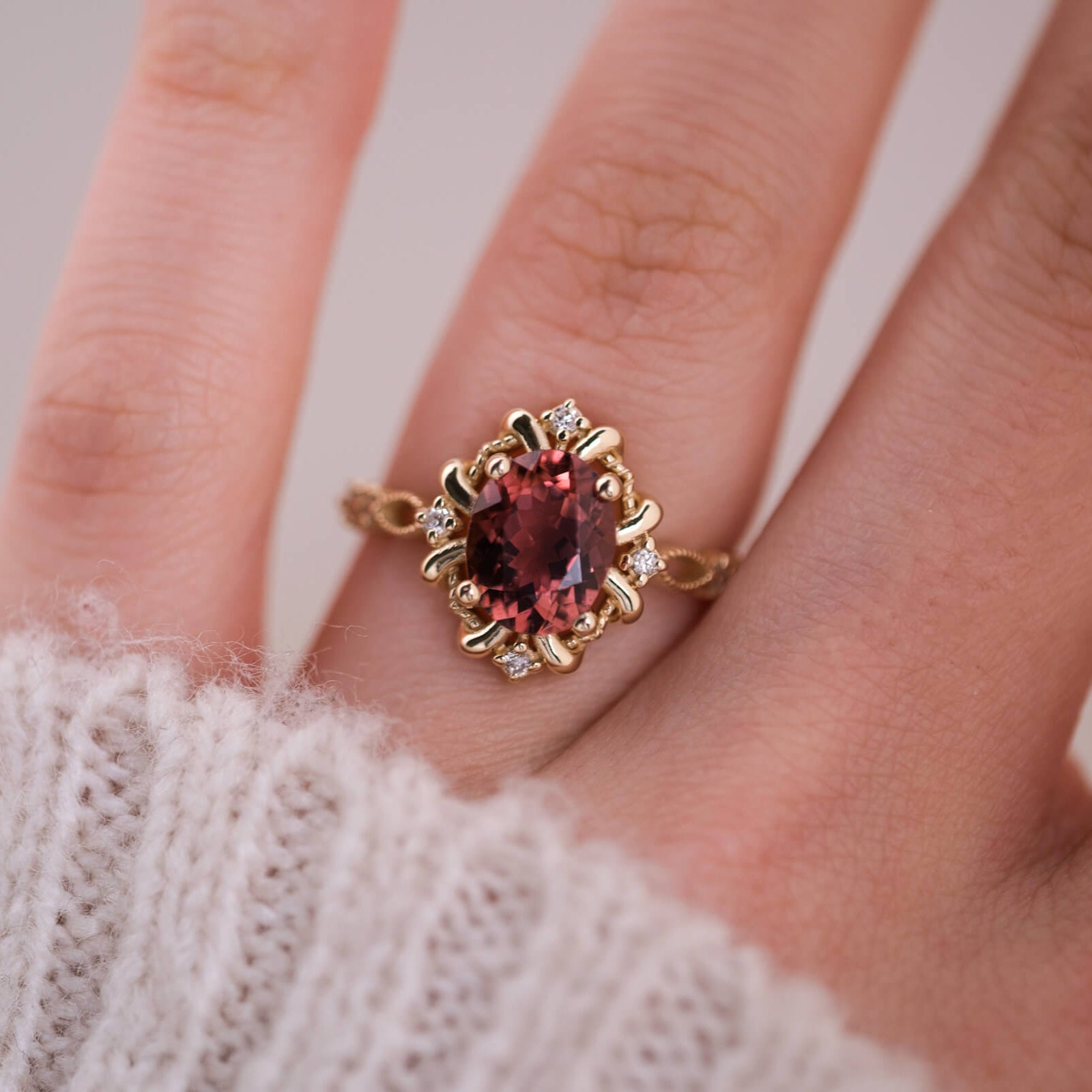 Calmirien | Oval Kesim Turmalin ve Pırlantalı Yüzük