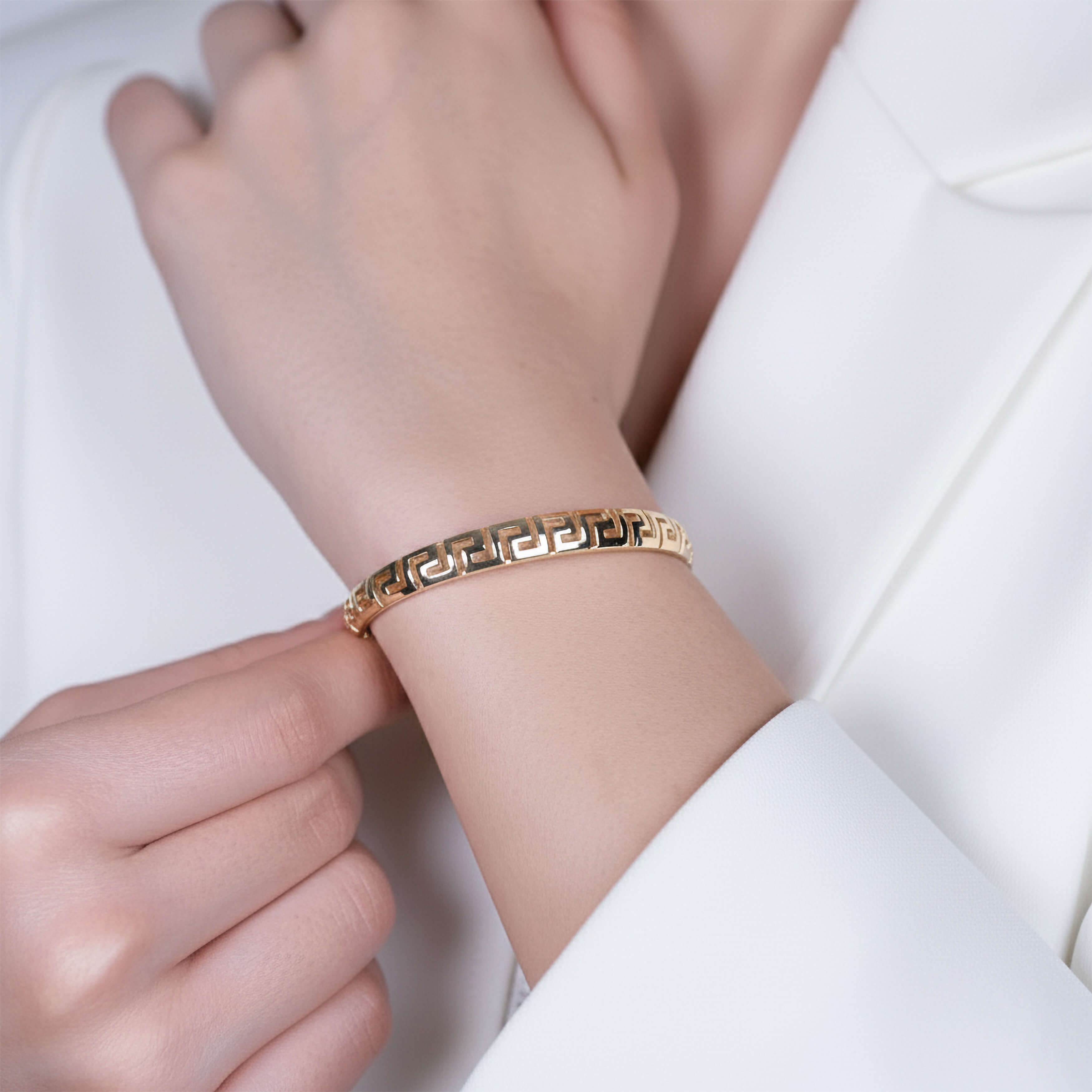 Yunan Desenli 14 Ayar Altın Kelepçe