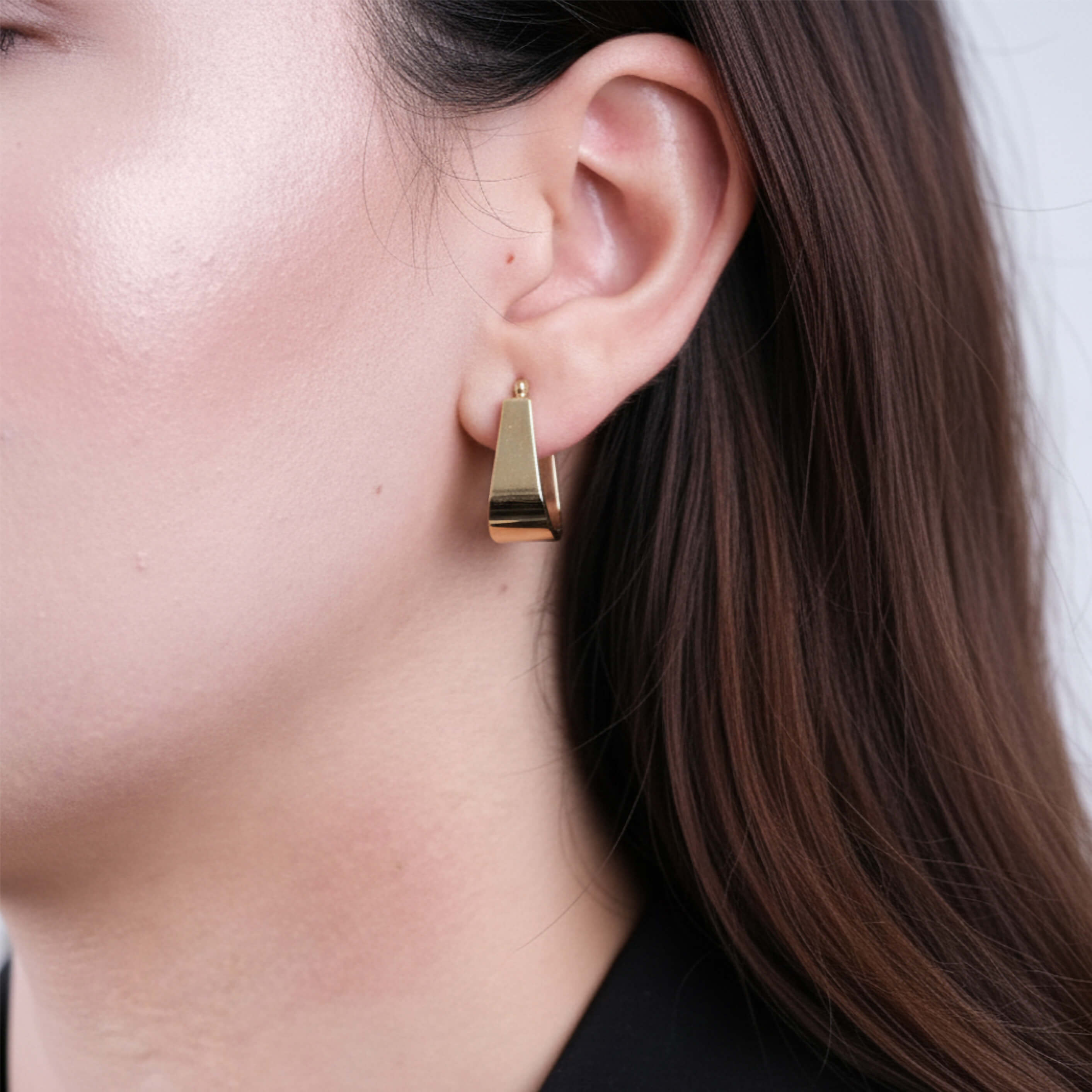 Blok Model 14 Ayar Altın Küpe