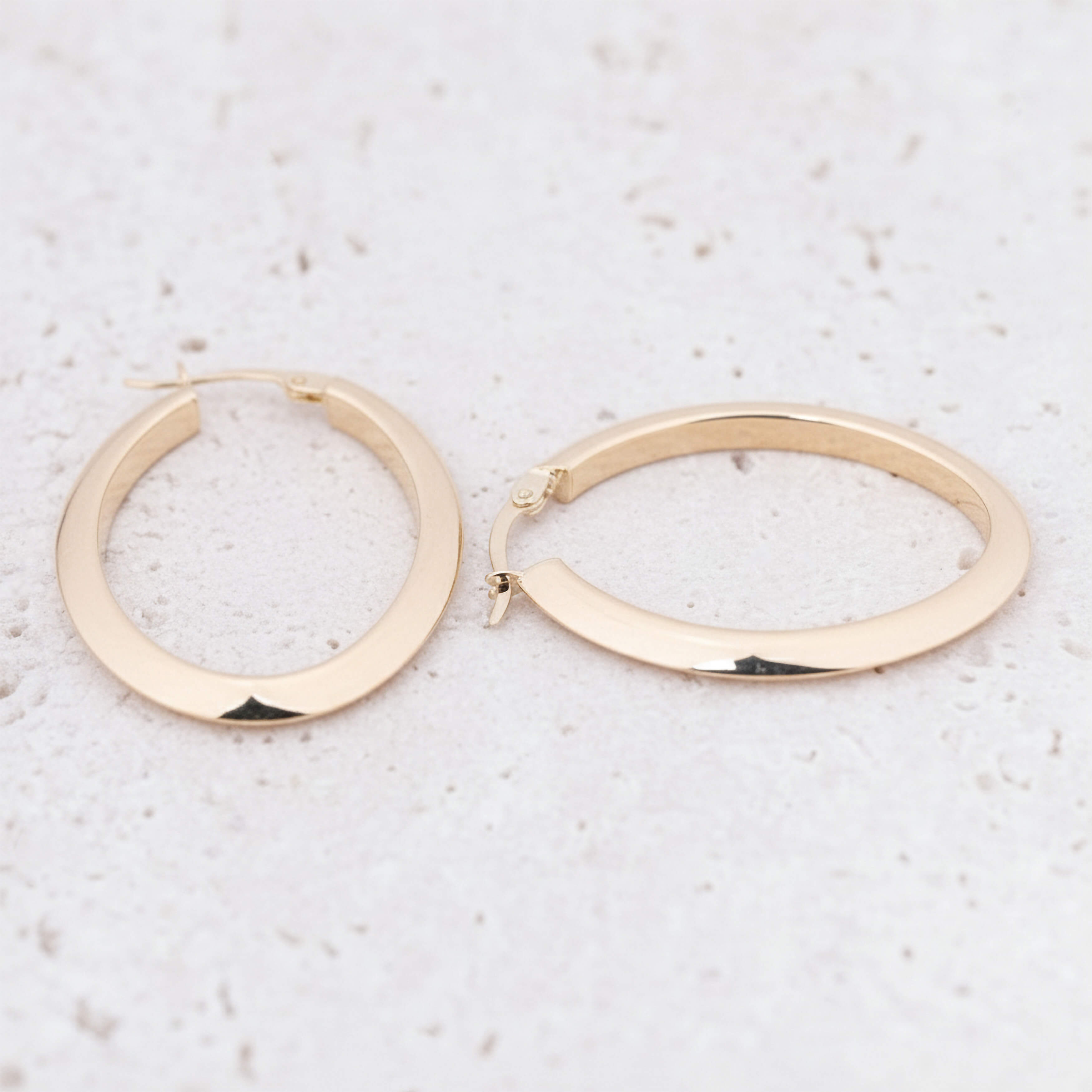 Oval Halka Model 14 Ayar Altın Küpe