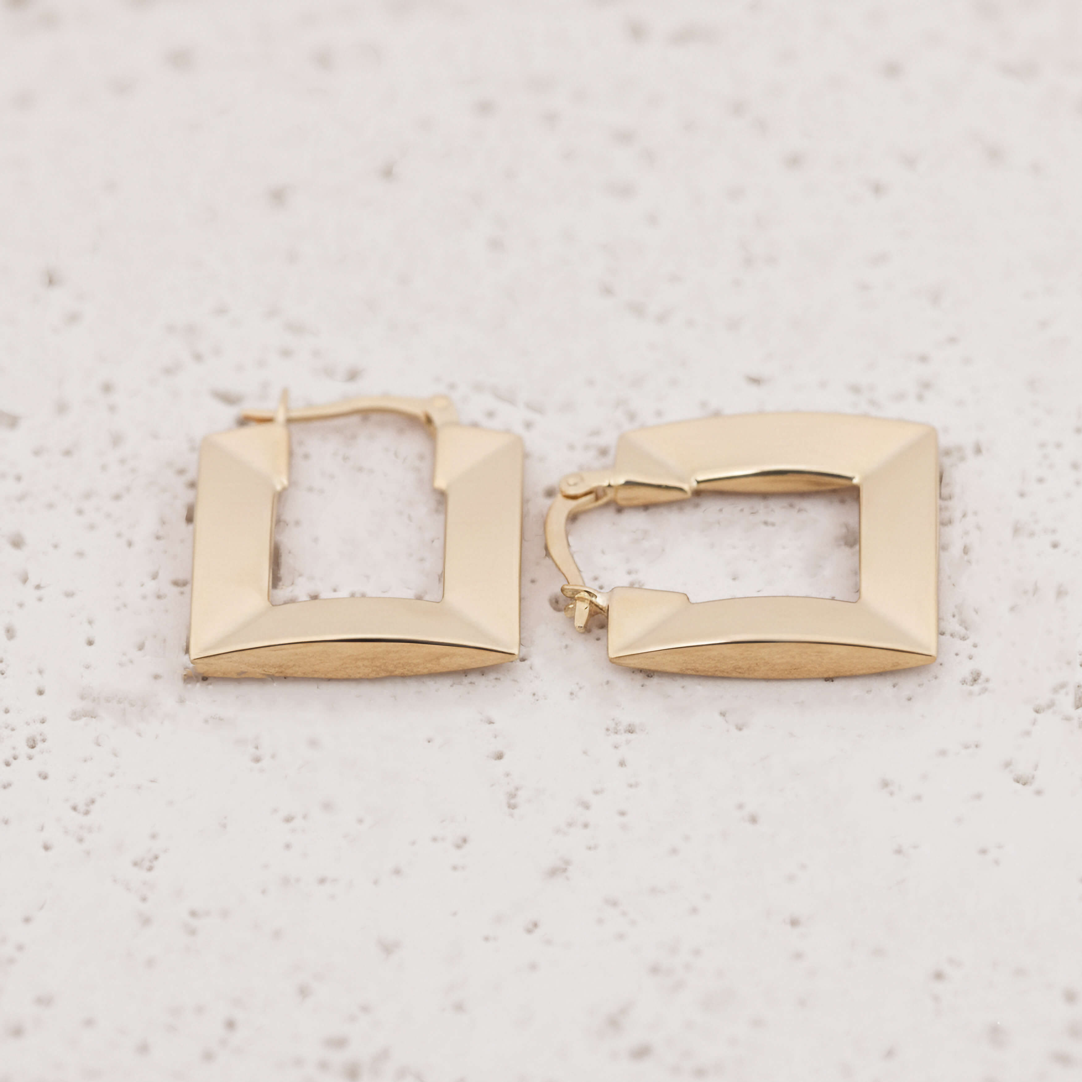 Geometrik Model 14 Ayar Altın Küpe