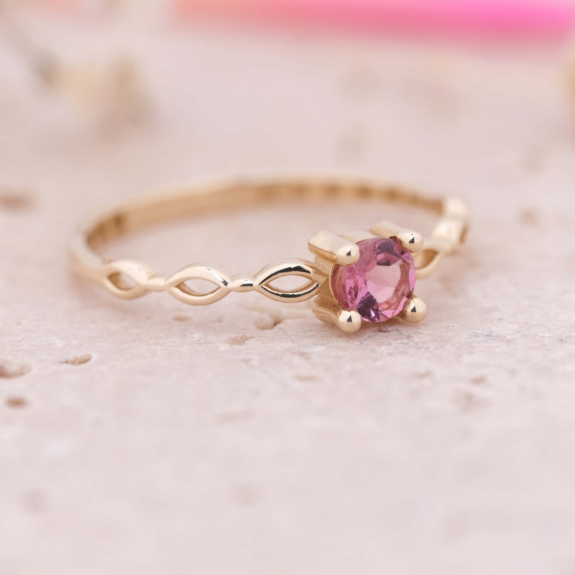 Minimal Turmalin ve Altın Yüzük