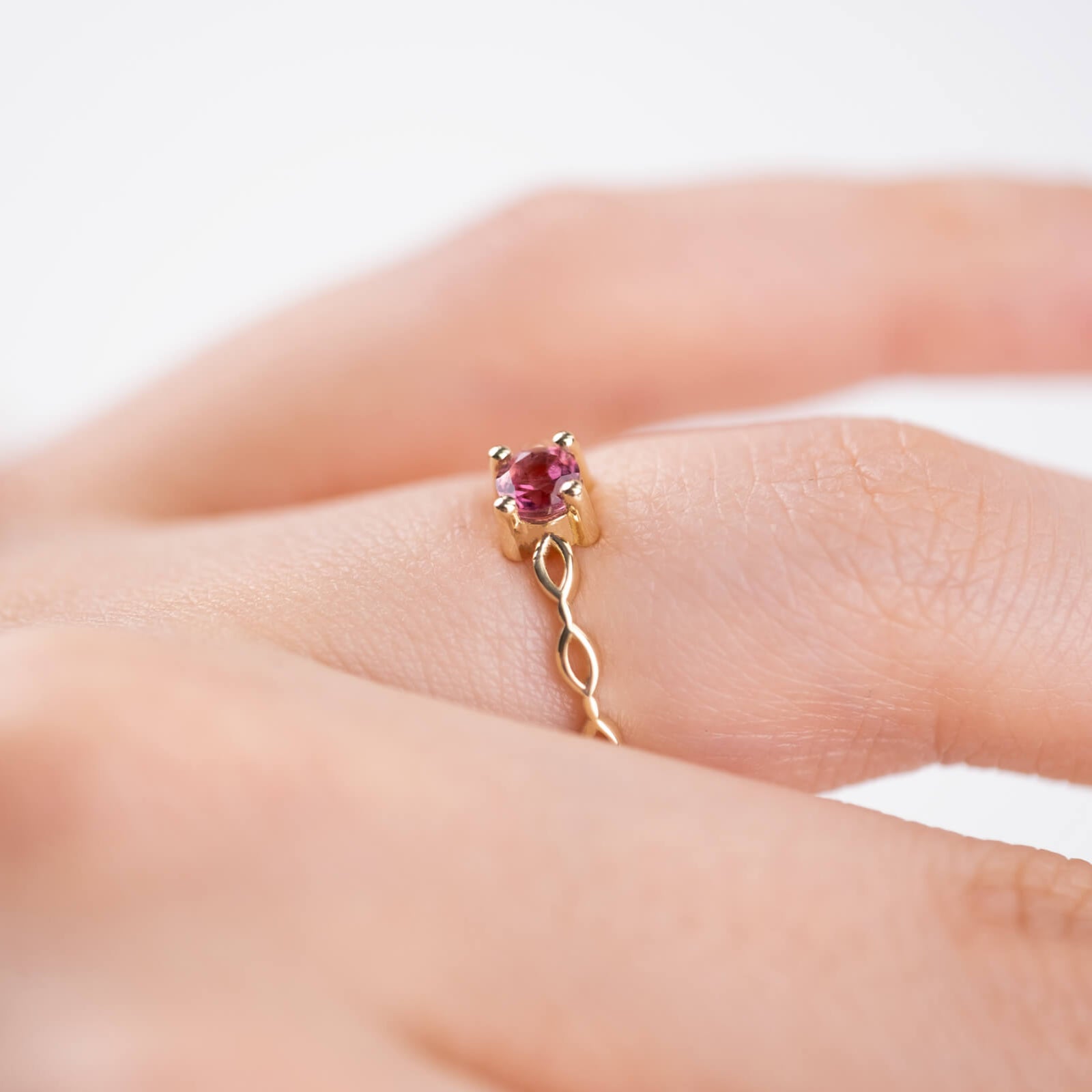 Minimal Turmalin ve Altın Yüzük