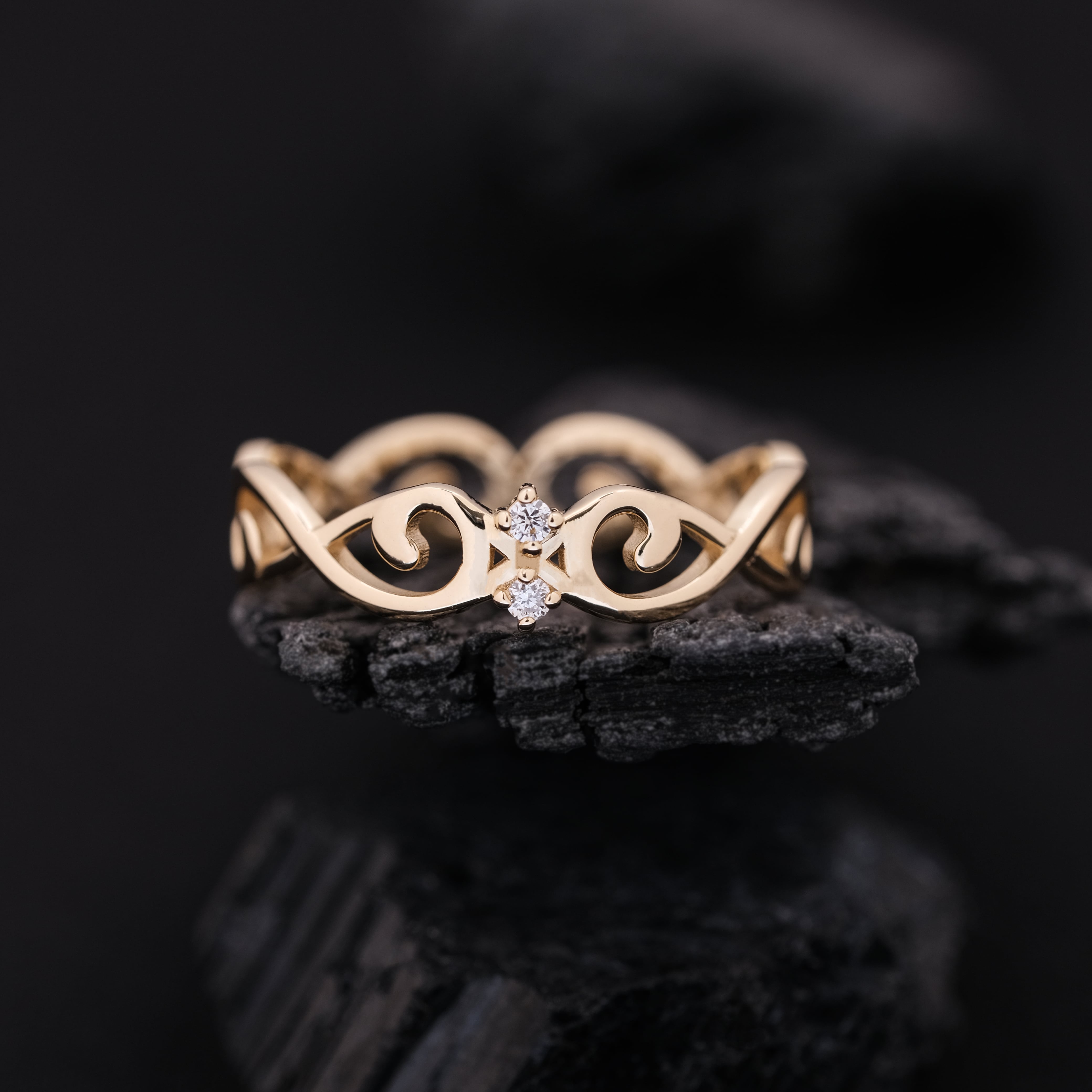 Lia - 14 Ayar Pırlantalı Altın Yüzük