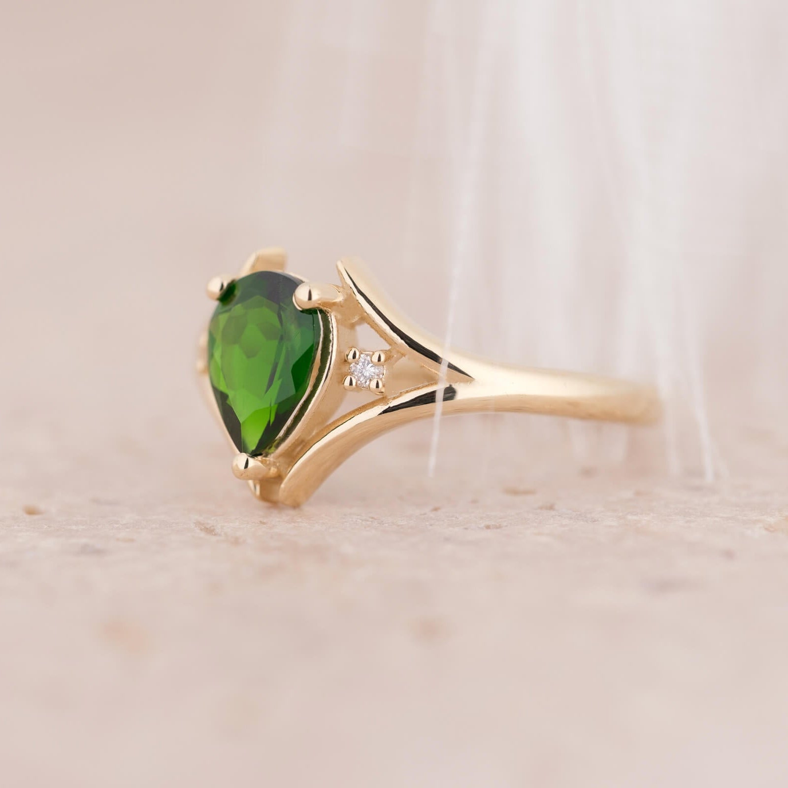 Lirien | Damla Kesim Krom Diopsit ve Pırlantalı Yüzük