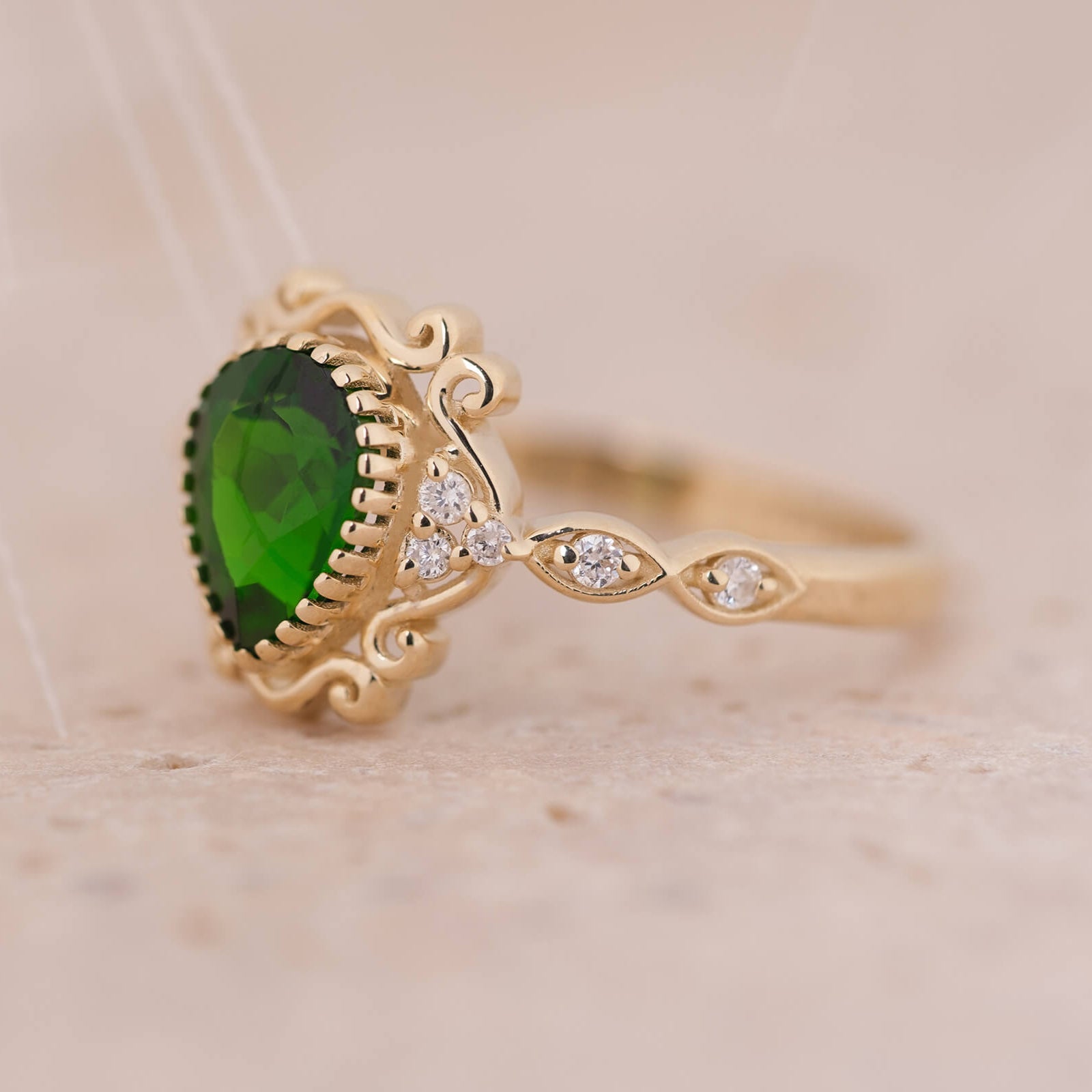 Arwen Vintage | Krom Diopsit ve Pırlantalı Yüzük