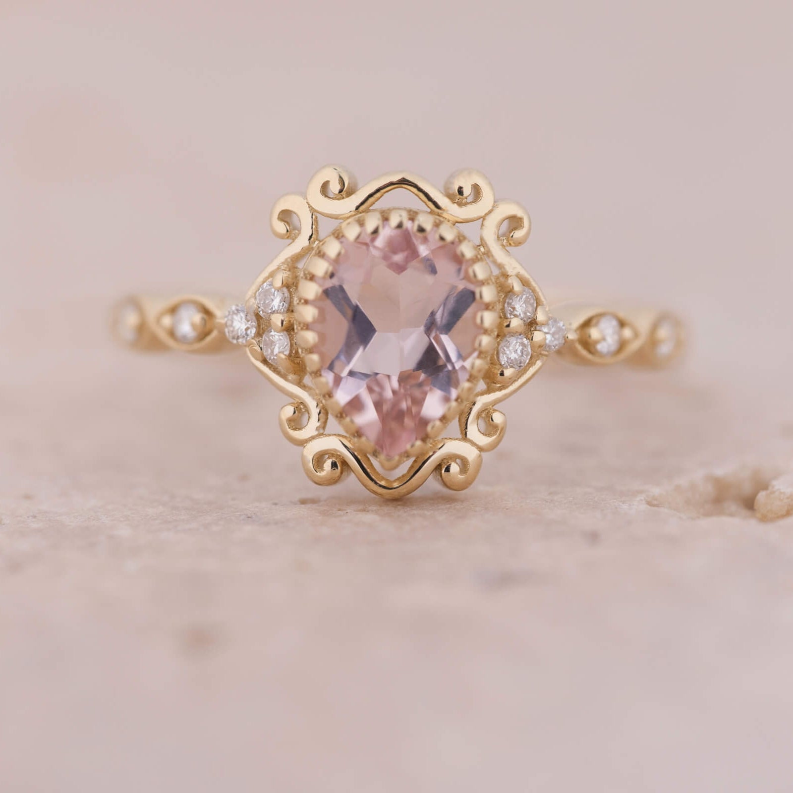 Arwen Vintage | Morganit ve Pırlanta Taşlı Yüzük