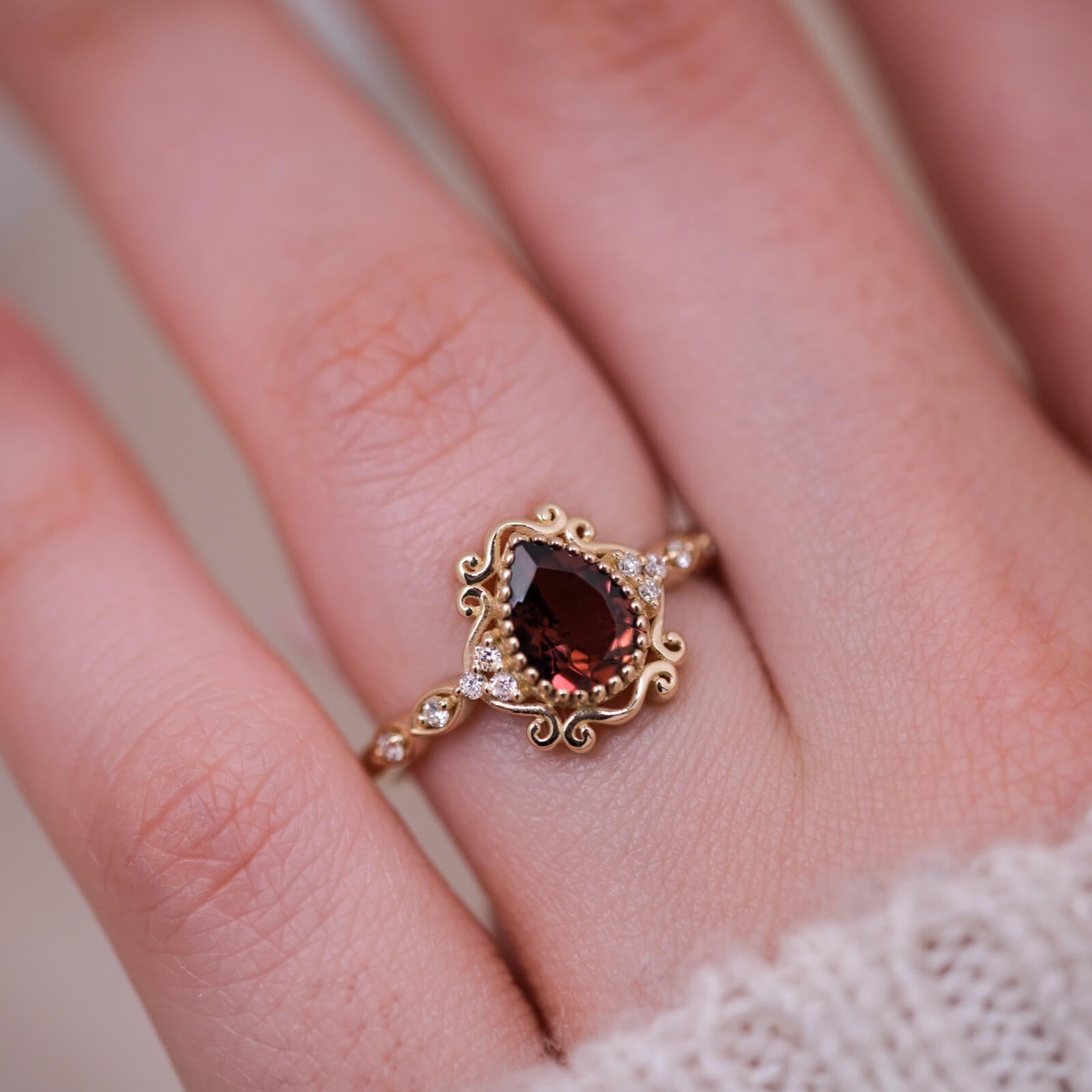 Arwen Vintage |Turmalin ve Pırlantalı Yüzük