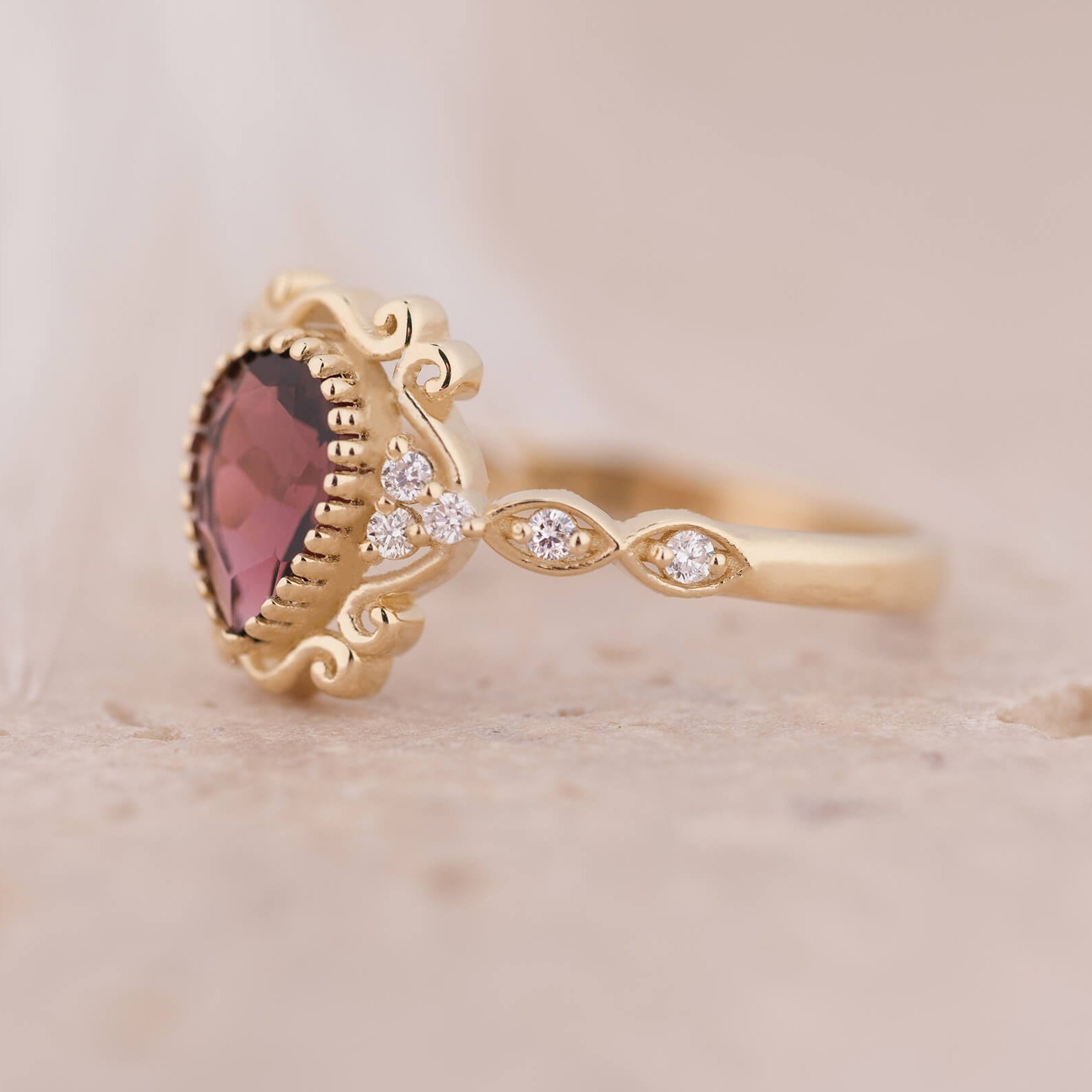 Arwen Vintage |Turmalin ve Pırlantalı Yüzük