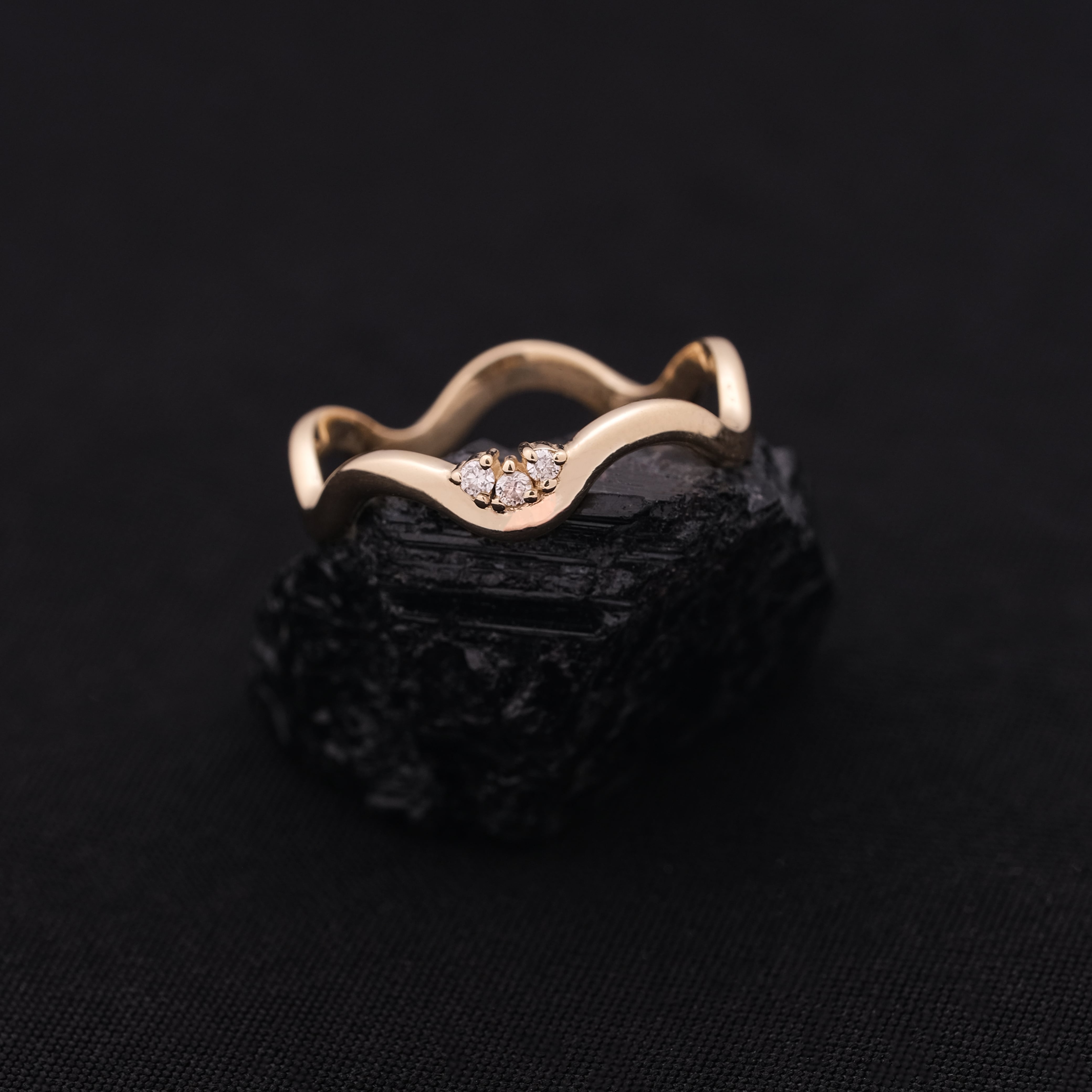 Nove - 14 Ayar Pırlantalı Altın Yüzük