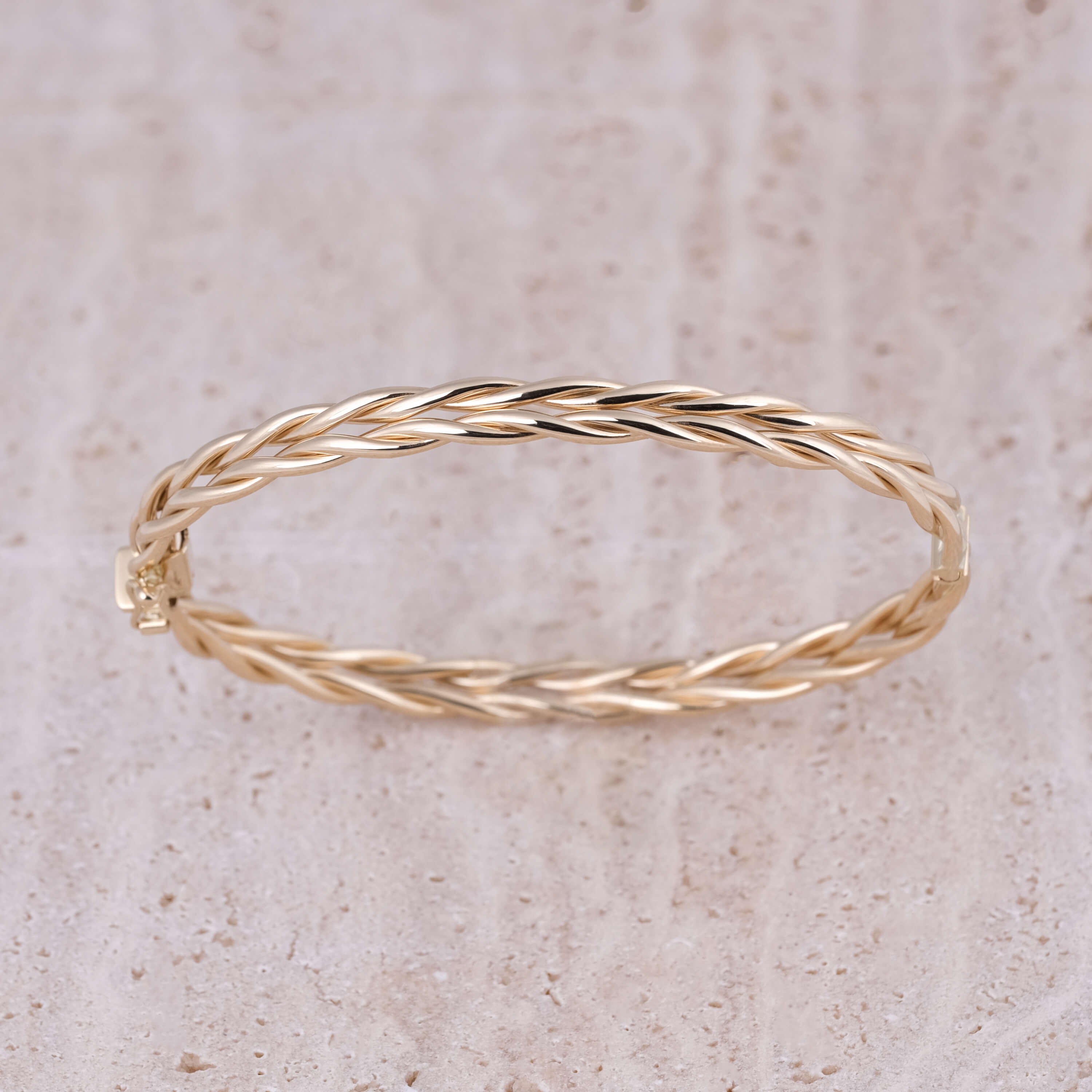 Twist Model 14 Ayar Altın Kelepçe