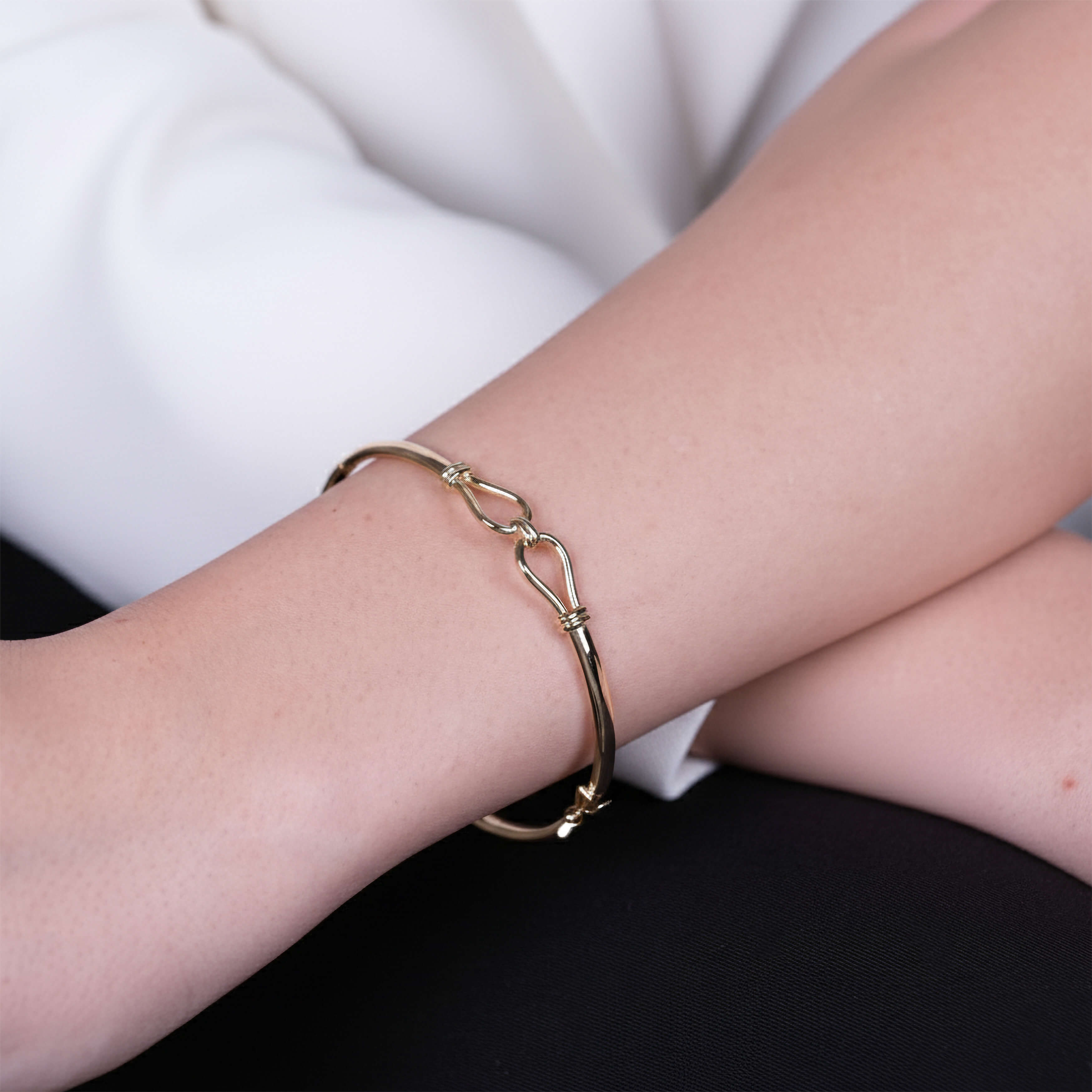 Çift Halka Formlu 14 Ayar Altın Kelepçe