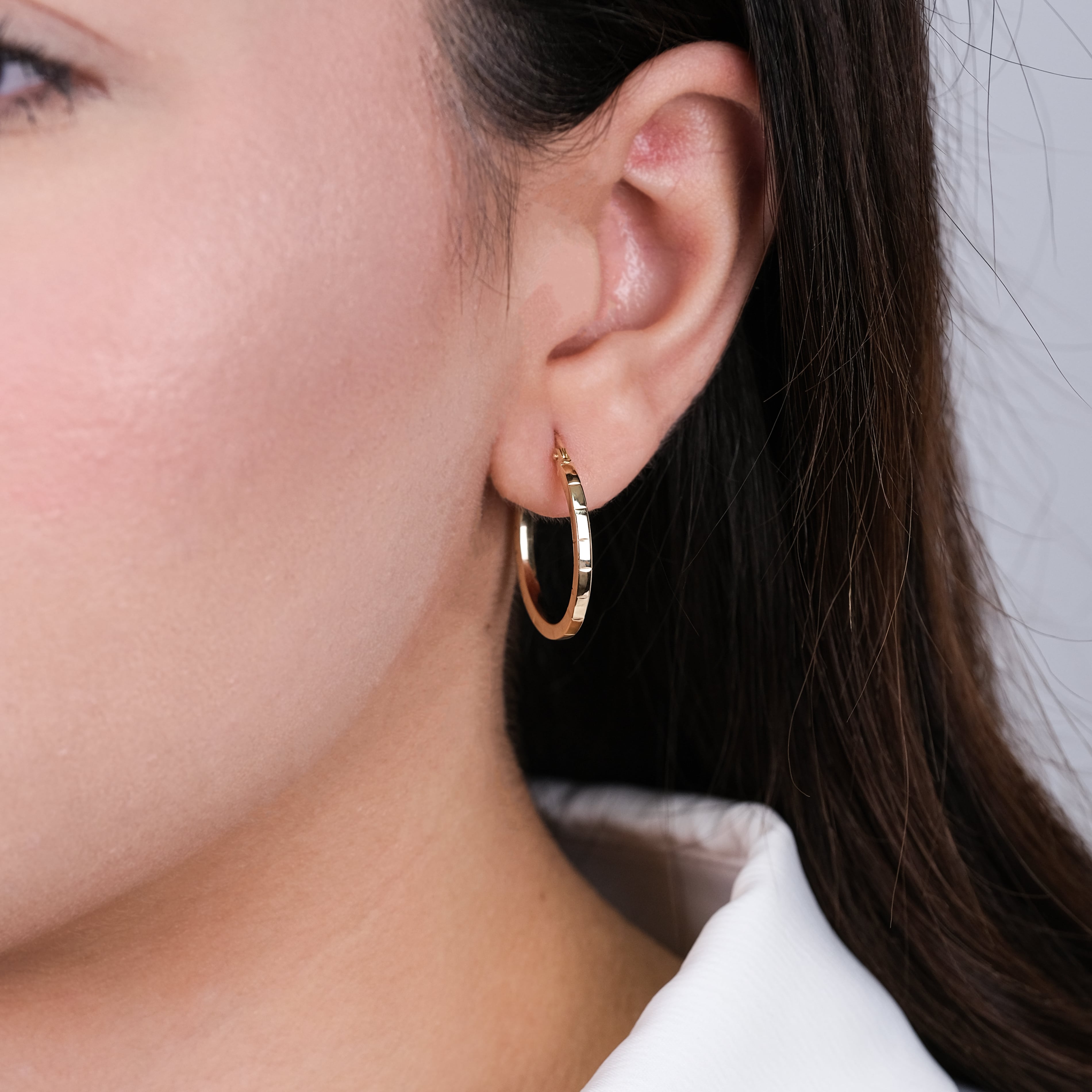 Çizikli Halka 14 Ayar Altın Küpe