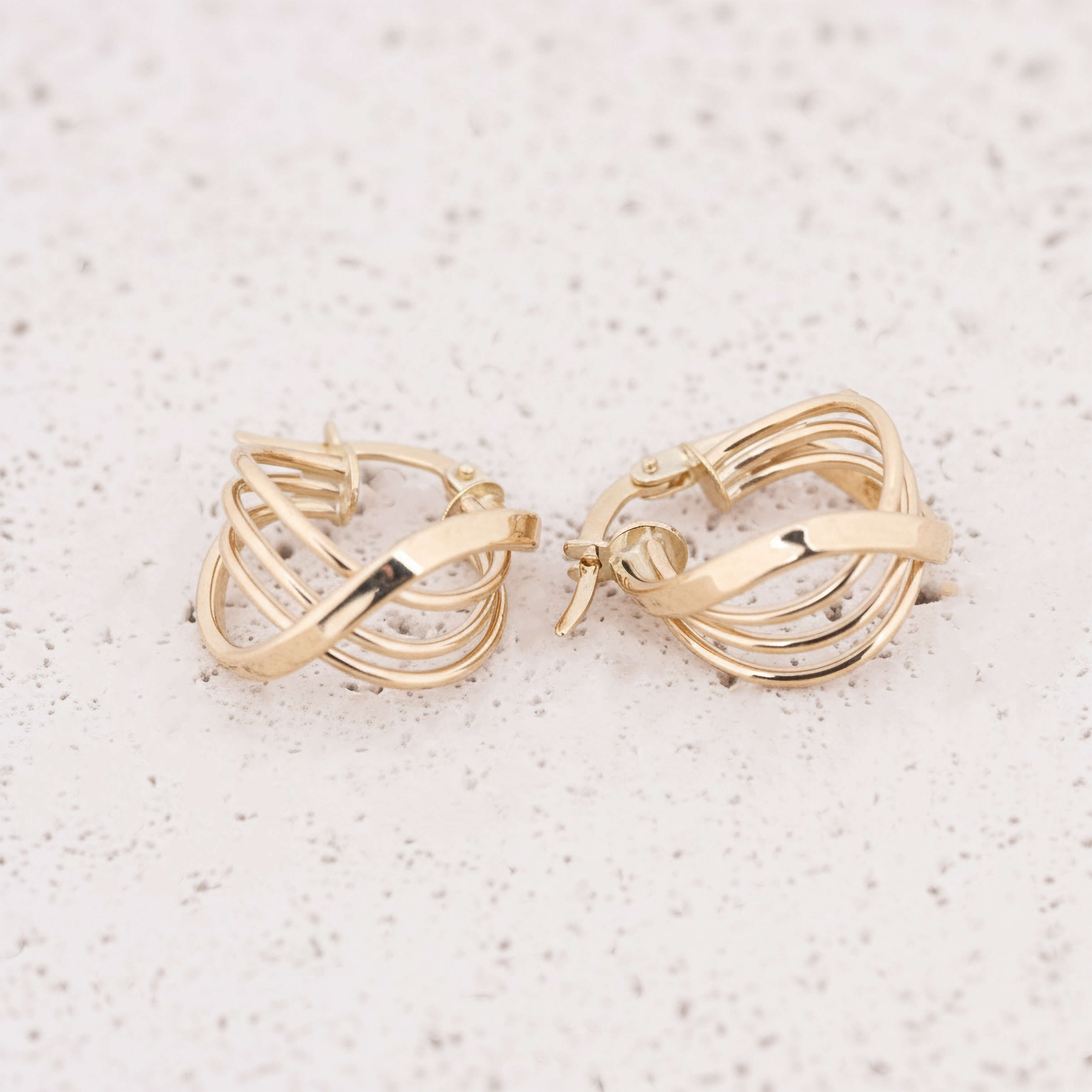 Spiral Form 14 Ayar Altın Küpe