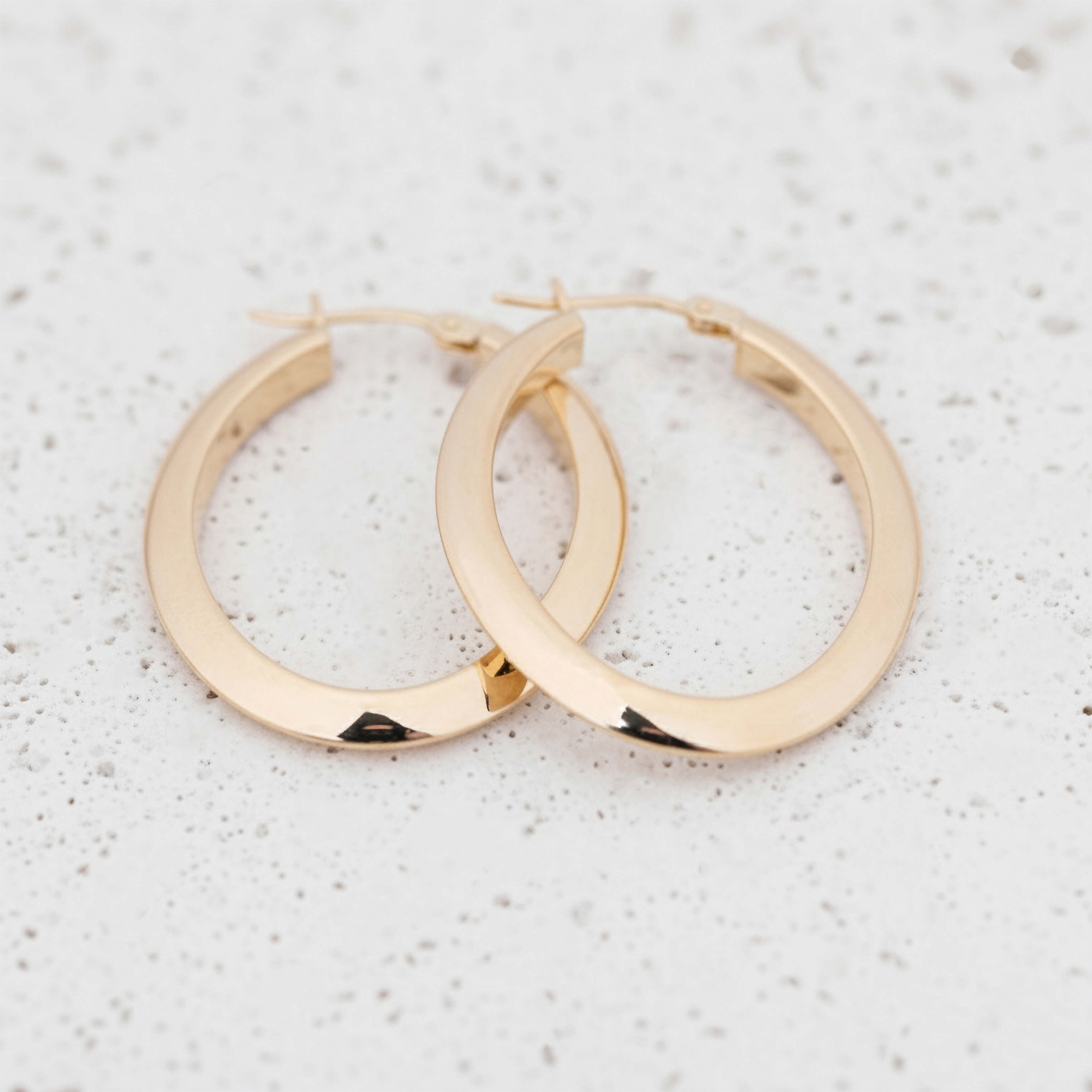 Oval Halka Model 14 Ayar Altın Küpe