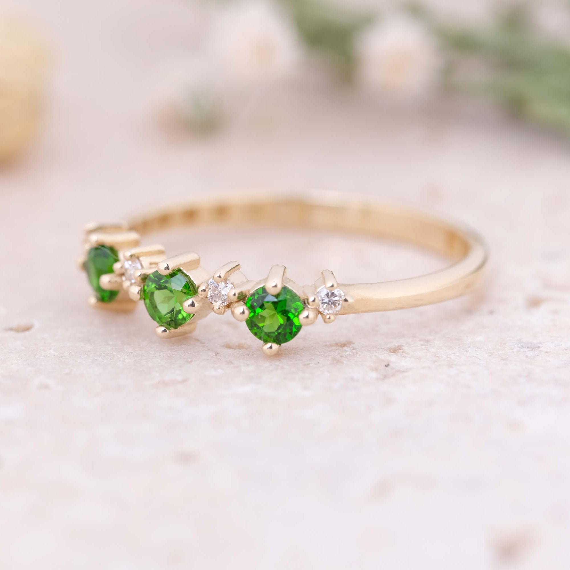 Minimal Krom Diopsit ve Pırlanta Taşlı Yüzük