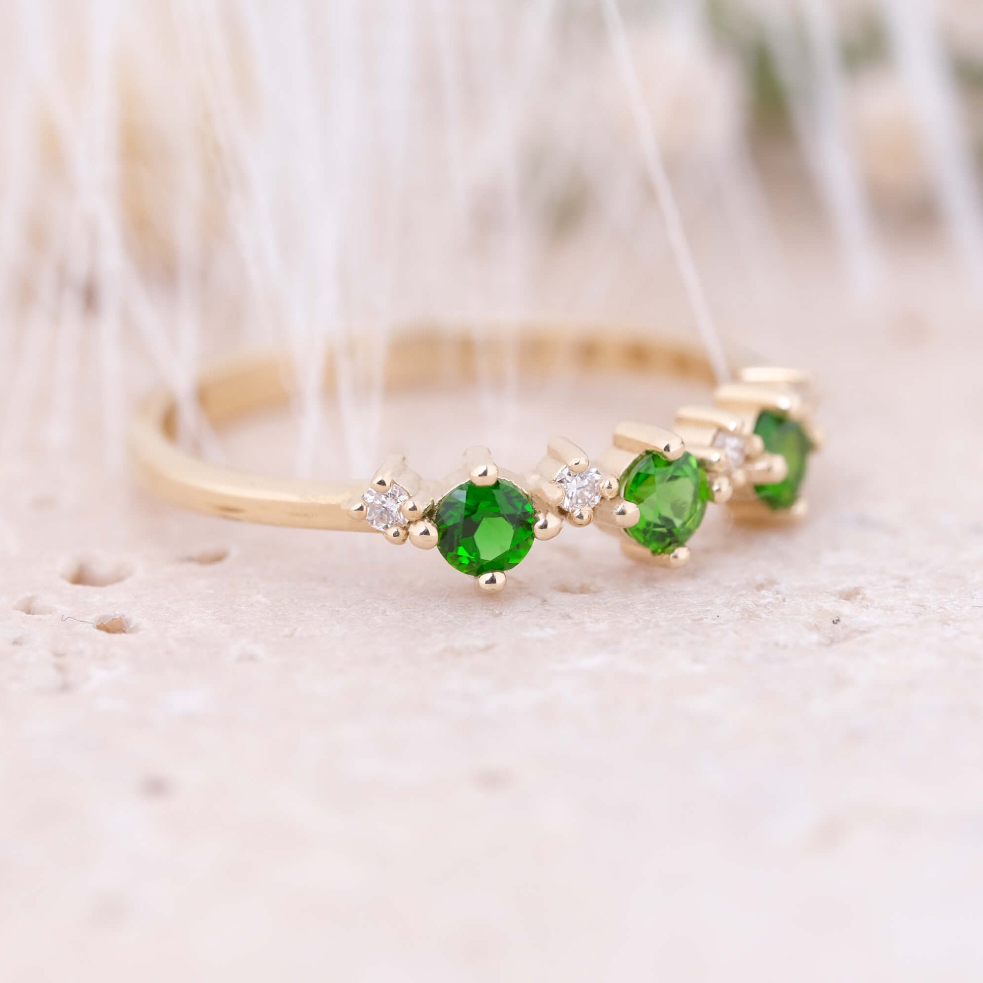 Minimal Krom Diopsit ve Pırlanta Taşlı Yüzük