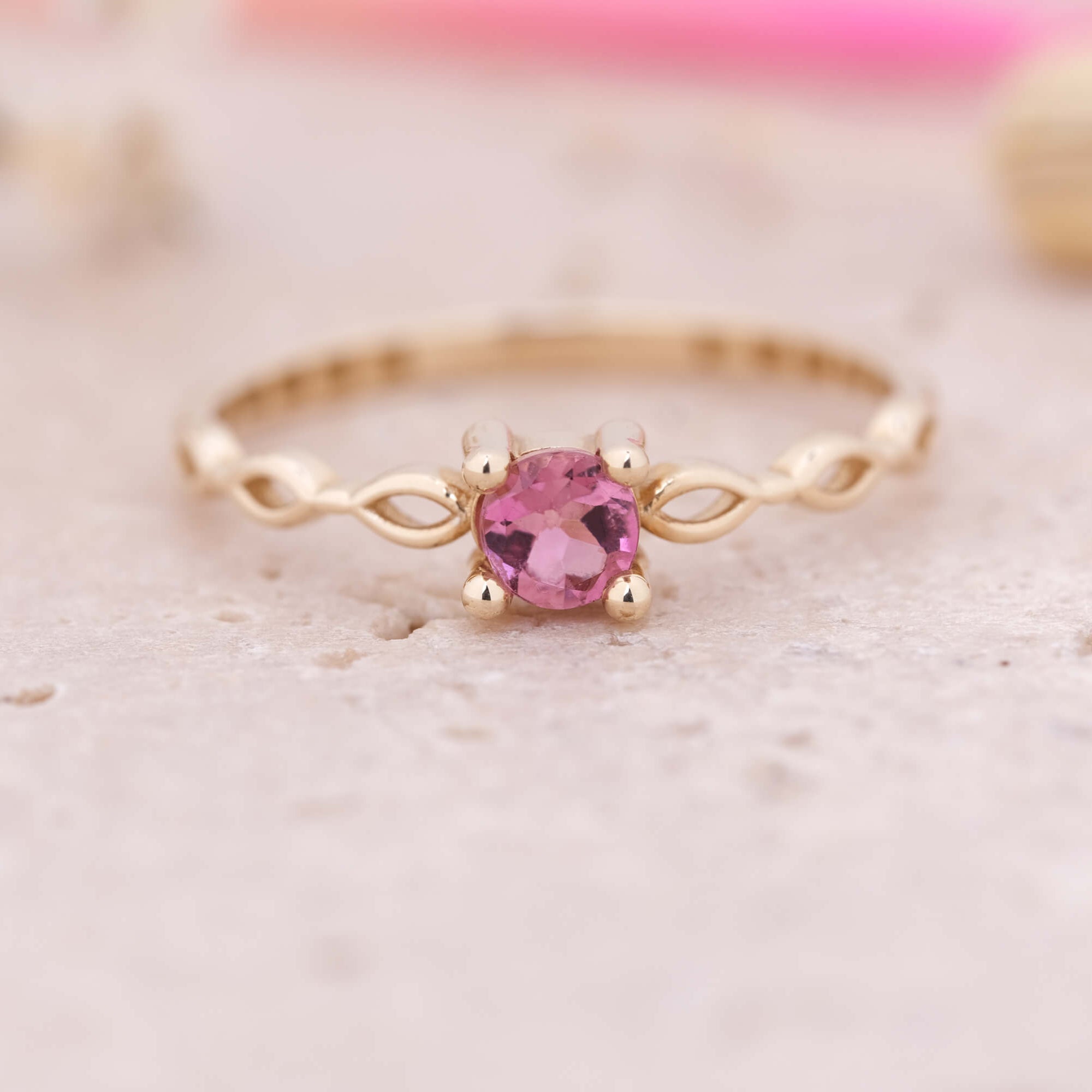 Minimal Turmalin ve Altın Yüzük