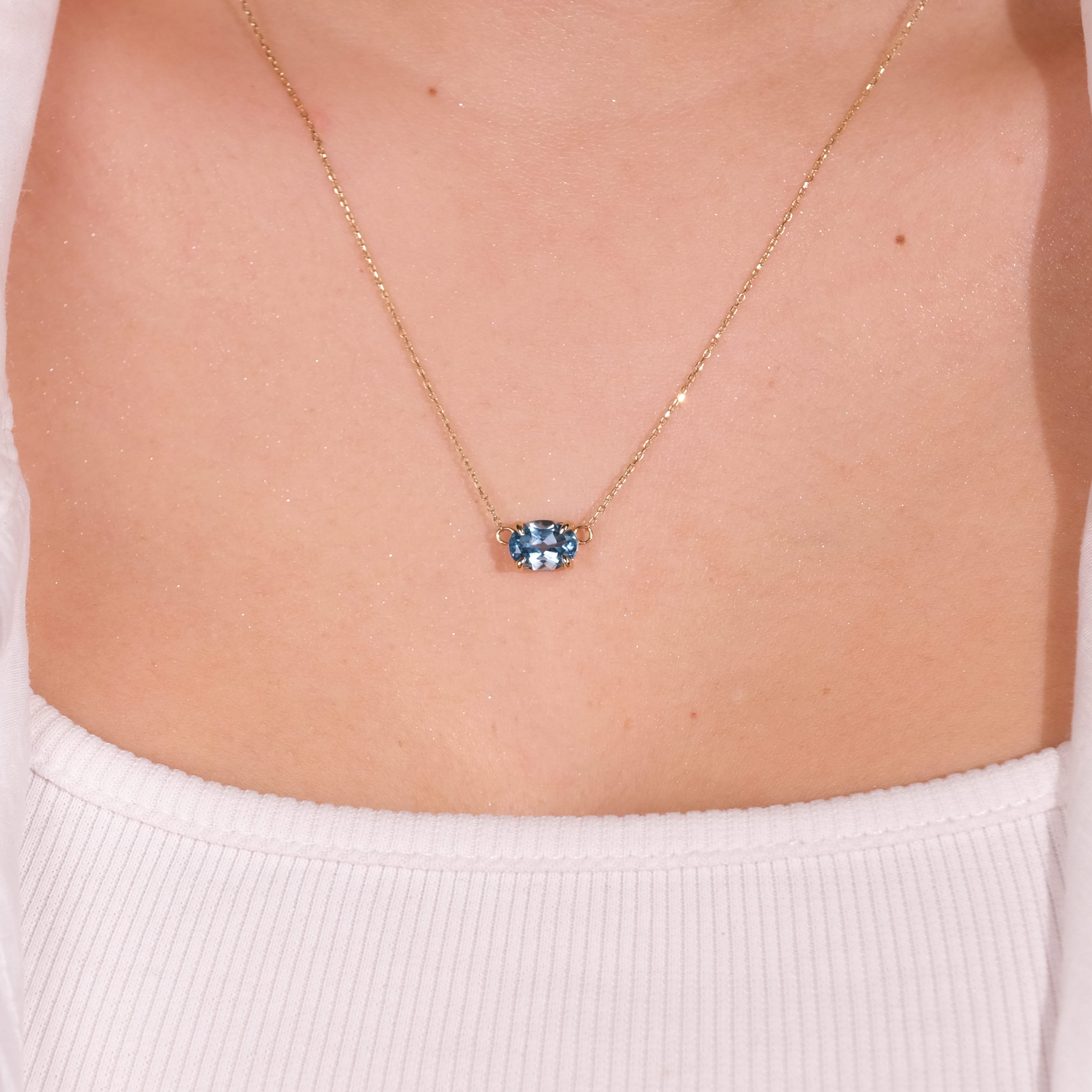 Swiss Blue Topaz Doğal Taşlı Kolye